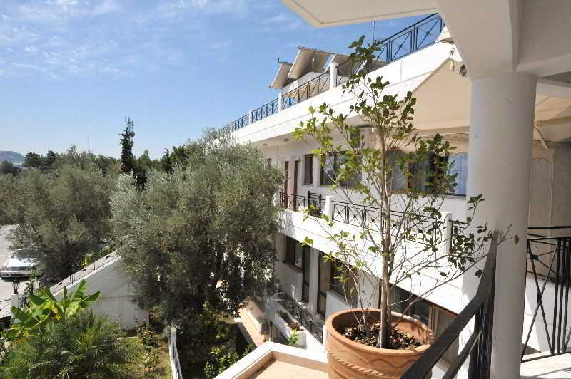 Helena Christina Aparthotel Asgourou Exterior foto