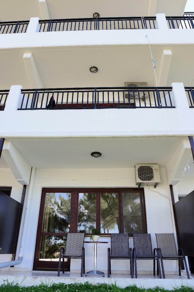 Helena Christina Aparthotel Asgourou Exterior foto